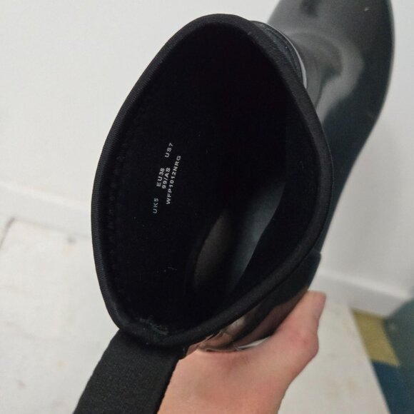 Hunter Women's Size 7 Rain Boots Heeled Ankle Booties Black Gloss Rubber - Picture 11 of 14